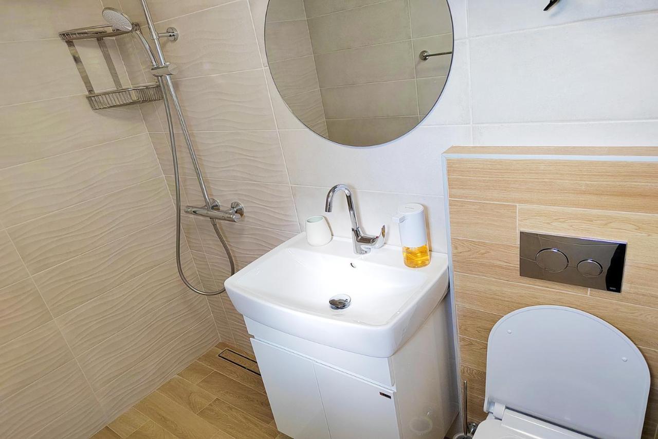 Shik & Chic In The Heart Of Burgas # 5Min From Beach # New Esterno foto
