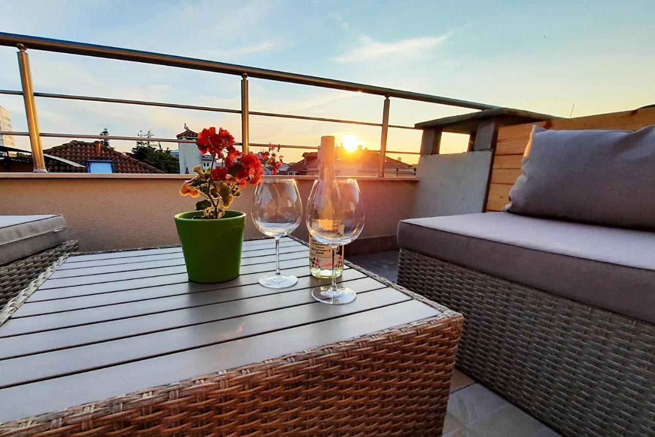 Shik & Chic In The Heart Of Burgas # 5Min From Beach # New Esterno foto
